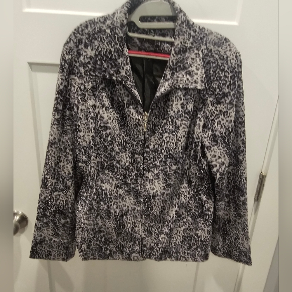 Counterparts Gray Black Animal Print Zip Front Jacket Women’s 16 Stretch Career